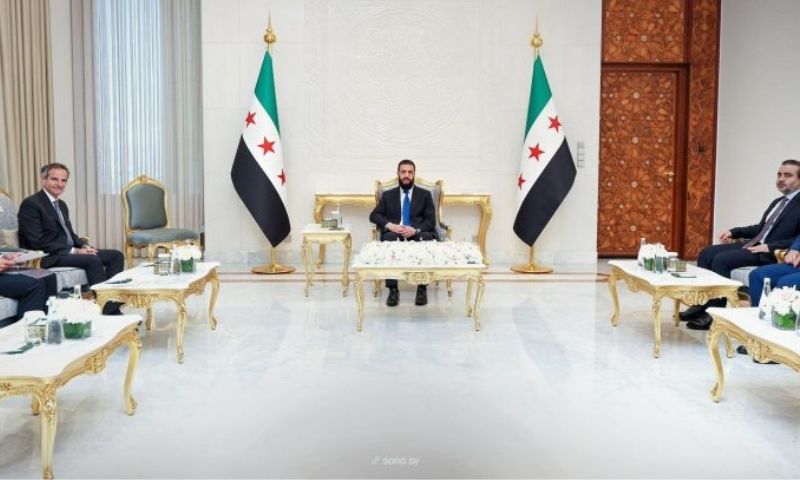 الريس السوري أحمد الشرع يستقبل المدير العام للوكالة الدولية للطاقة الذرية رافائيل ماريانو غروسي - 14 تموز 2026 (سانا)
