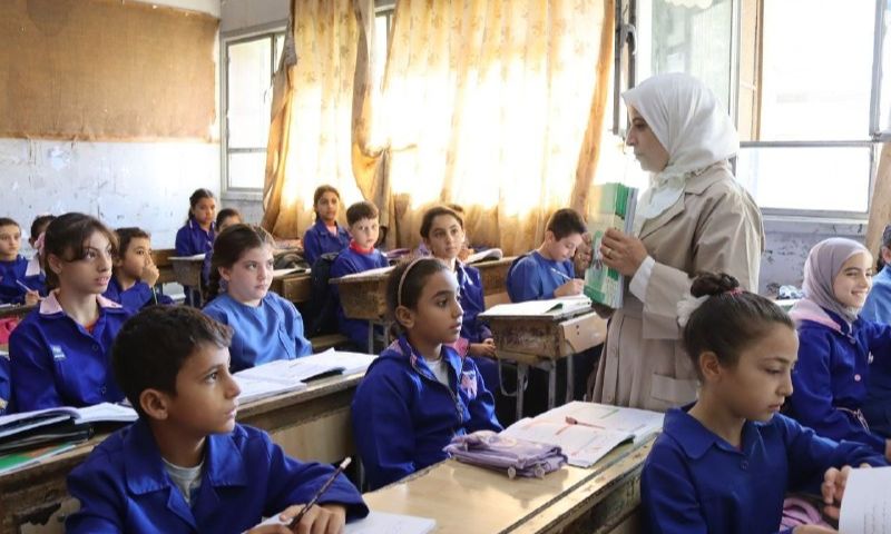 طلاب في المرحلة الابتدائية يتابعون دراستهم في مدرسة البيروني بدمشق - 20 أيلول 2026 (وزارة التربية السورية)