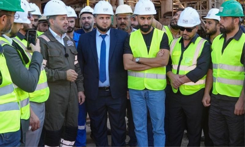 الرئيس التنفيذي للشركة السورية للبترول يوسف قبلاوي في جولة ميدانية في مصفاة حمص - 27 أيلول 2026 (الشركة السورية للبترول)