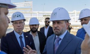 الرئيس التنفيذي للشركة السورية للبترول في جولة تفقدية على حقل العمر النفطي في دير الزور - 9 أيلول 2026 (الشركة السورية للبترول)