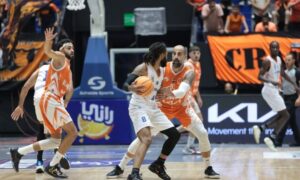 من مجريات اللقاء الذي جمع بين نادي الوحدة والكرامة في الدوري السوري لكرة السلة في صالة الفيحاء بدمشق - 20 تشرين الأول 2026 (الموقف الرياضي)