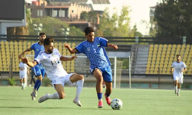 من مجريات اللقاء الذي جمع بين نادي الفتوة ودمشق الأهلي في الجولة الأولى من الدوري السوري الممتاز لموسم 2026/2027 - 9 تشرين الأول 2026 (نادي دمشق الأهلي الرياضي)