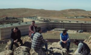 مشهد من فيلم "الجانب الآخر من الشمس" - 5 تشرين الأول 2026 (شبكة الجزيرة الإعلامية)
