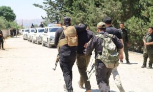 قوى الأمن الداخلي تلقي القبض على متهمين باستهداف حواجز ومقار أمنية شرق حلب - 12 حزيران 2026 (وزارة الداخلية)