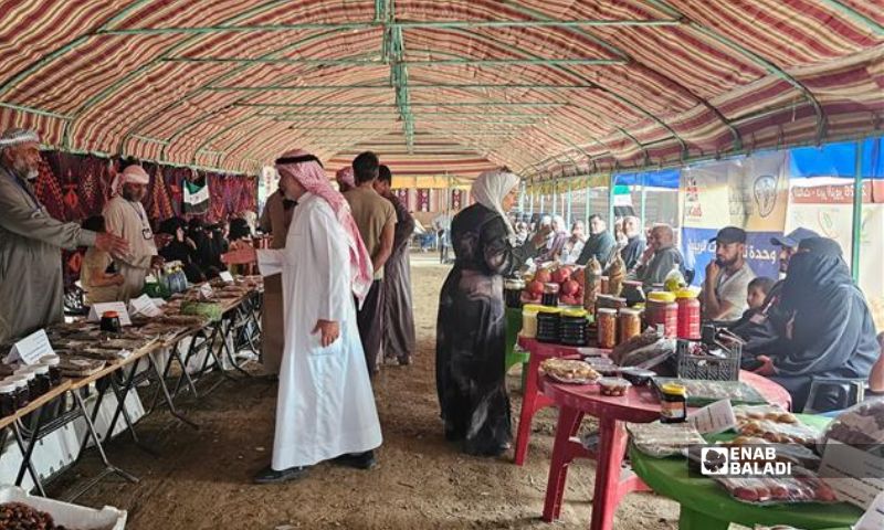 من مهرجان التمور في مدينة الجلاء بمحافظة دير الزور _ 11 تشرين الأول (عنب بلدي)