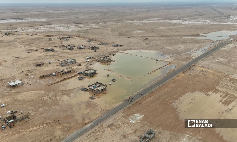 أضرار وانقطاع طرق جراء السيول والفيضانات في منطقة هريبشة جنوبي دير الزور - 29 تشرين الأول 2026 (عنب بلدي)