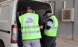 عمال البريد يجهزون الطرود للإرسال من دمشق _ 18 تشرين الأول 2026 (المؤسسة السورية للبريد/فيسبوك)