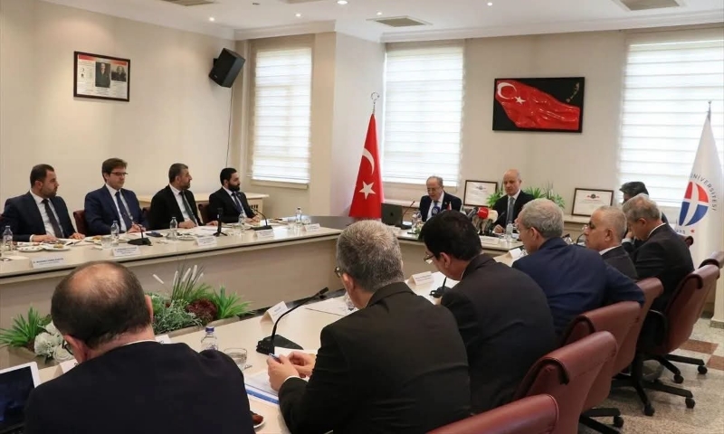 لإلحاقها بالجامعات السورية.. بدء دمج الكليات التركية في الشمال
