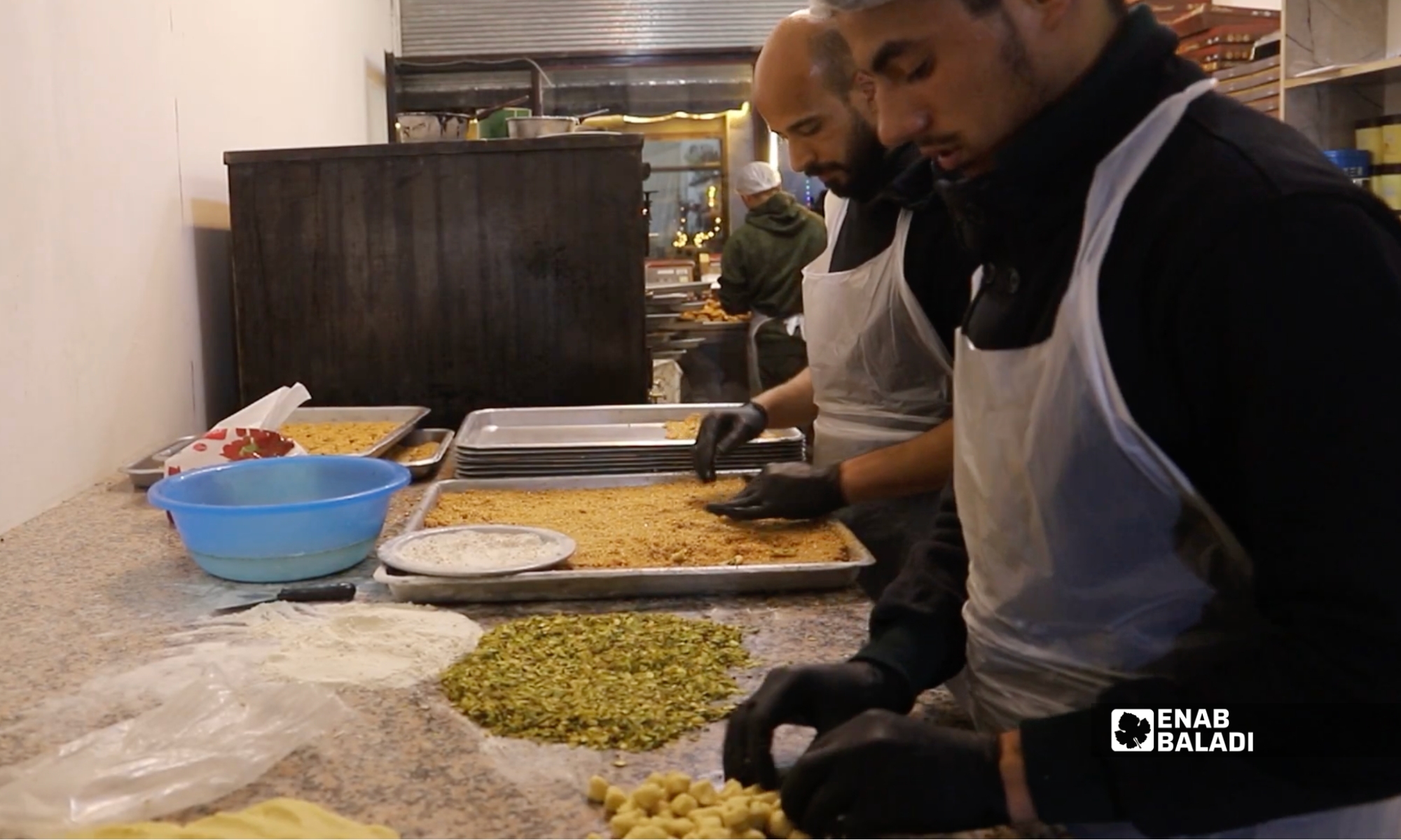 محلات الحلويات بداريا تستعد لعيد الفطر - 16 آذار 2026 (عنب بلدي)