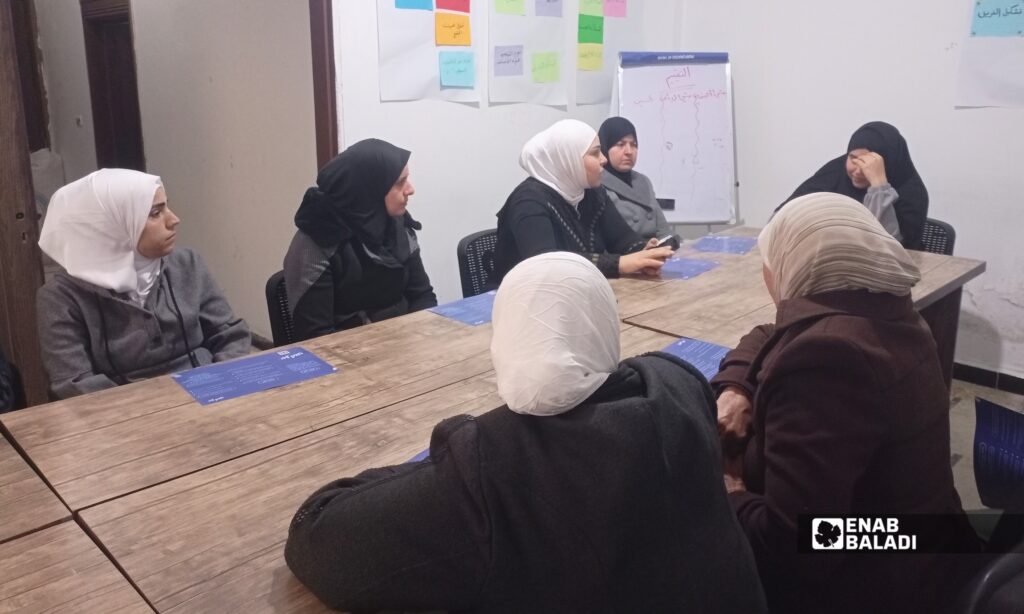 جلسة لفريق “نبراس” مع أشخاص ذوي إعاقة وذويهم في مركز “بدايتي” بداريا