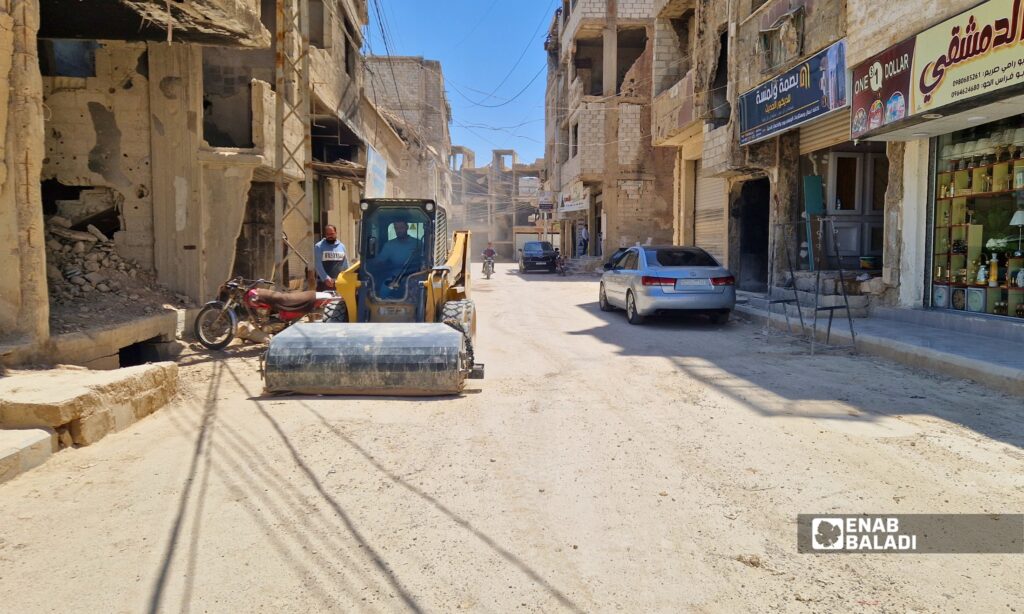 تحميل حاويات قمامة جديدة ضمن حملة النظافة في داريا