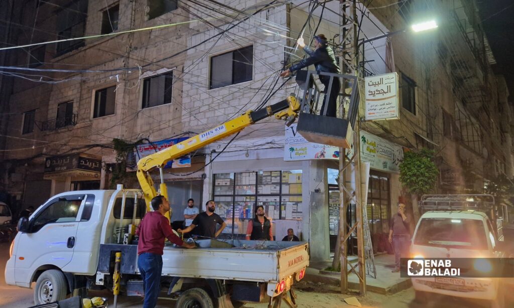 اندلاع حريق في أسلاك الكهرباء بشارع الشاميات بداريا وتدخل الدفاع المدني لإخماده