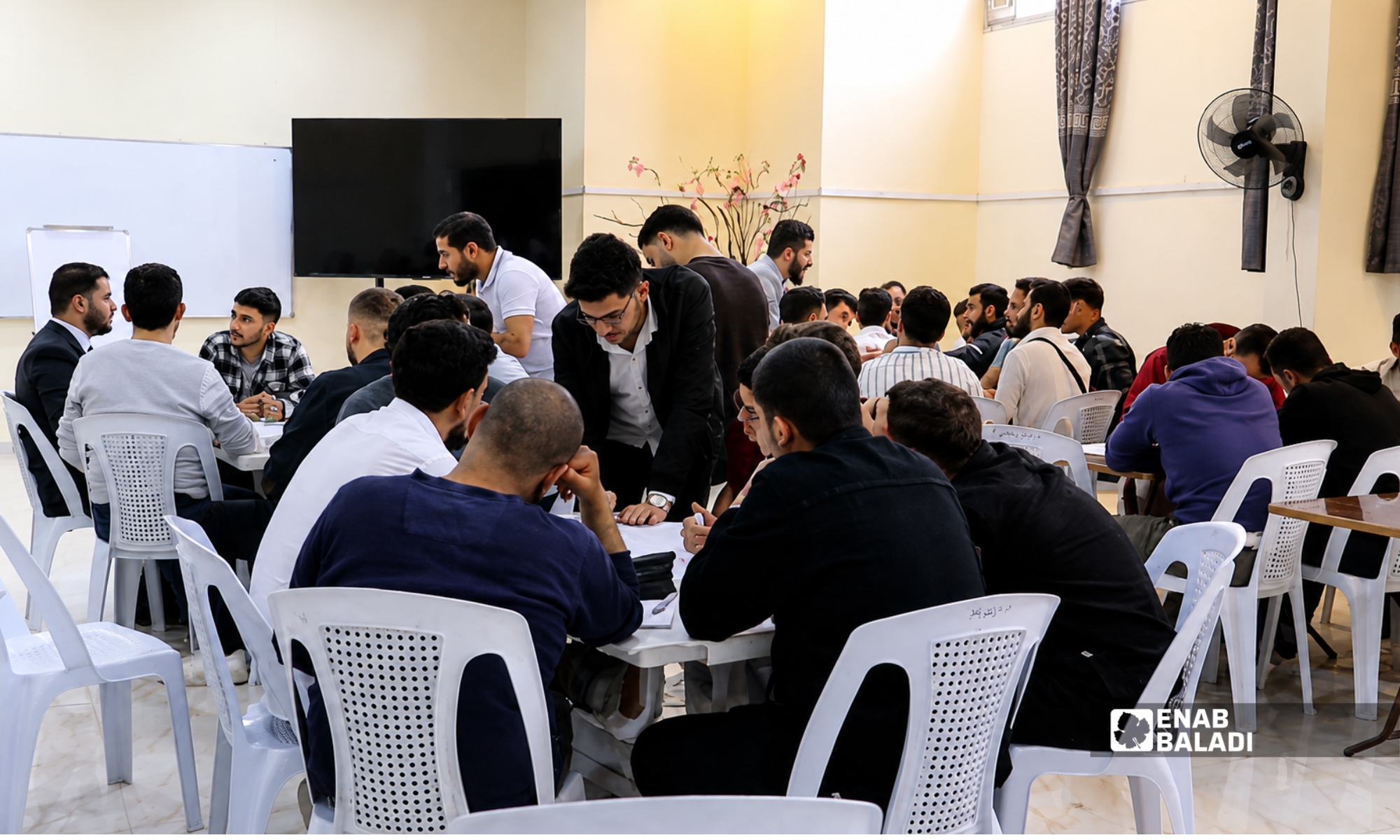 ورشة عمل في المركز الثقافي بداريا حول تحليل واقع العمل الشبابي في ريف دمشق - 21 نيسان 2026 (عنب بلدي)