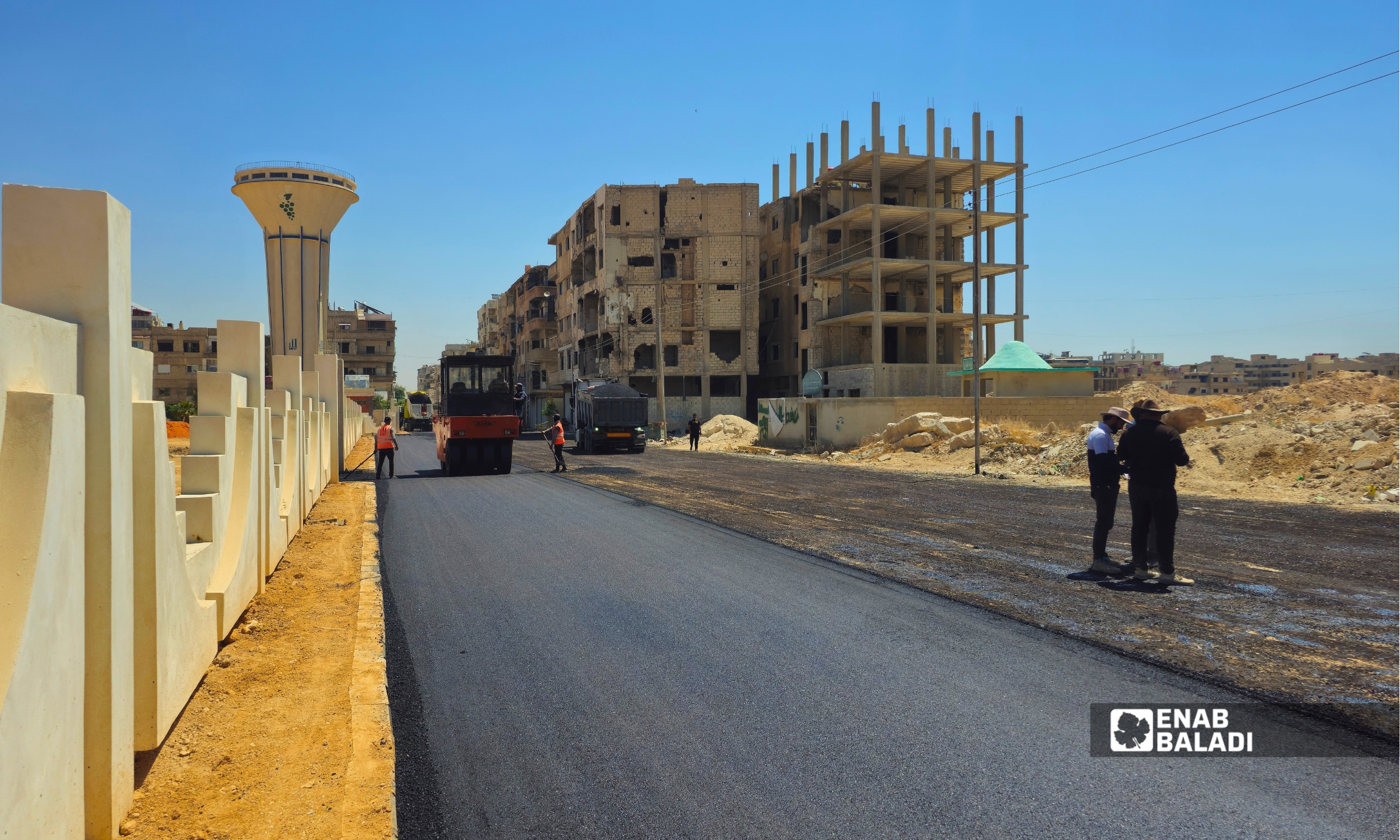 تزفيت جزء من شارع الخولاني في داريا يخفف الغبار والطين.. ومطالب باستكمال الطريق 18 أعمال تزفيت الجزء المحيط بالحديقة العامة في شارع الخولاني بداريا