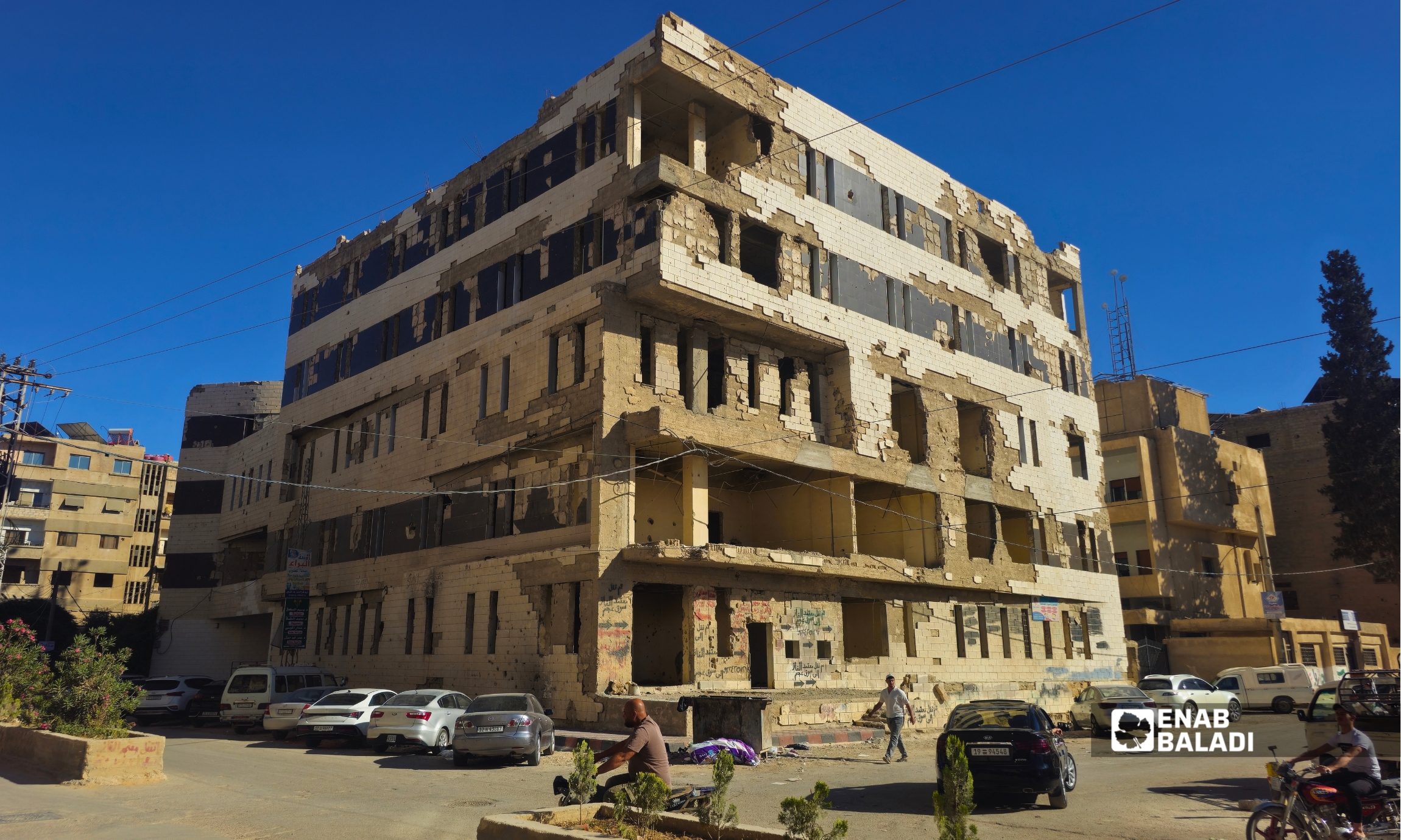 مركز خدمة المواطن في داريا جاهز للتفعيل.. وخطة لنقل المصالح العقارية والطابو إلى المدينة 18 المبنى الجديد لمجلس مدينة داريا، الذي يضم مركز خدمة المواطن