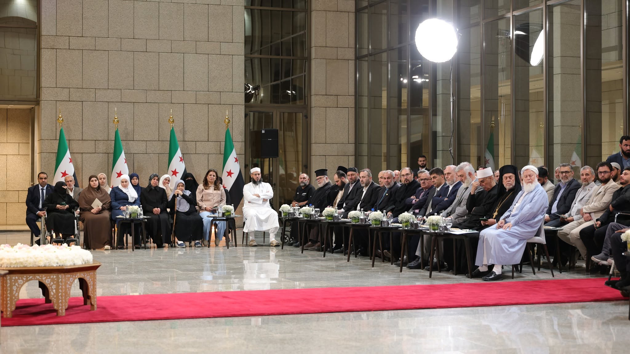 جانب من اللقاء الذي جمع وفود ريف دمشق مع الرئيس أحمد الشرع - 11 حزيران 2026 (رئاسة الجمهورية - فيسبوك)