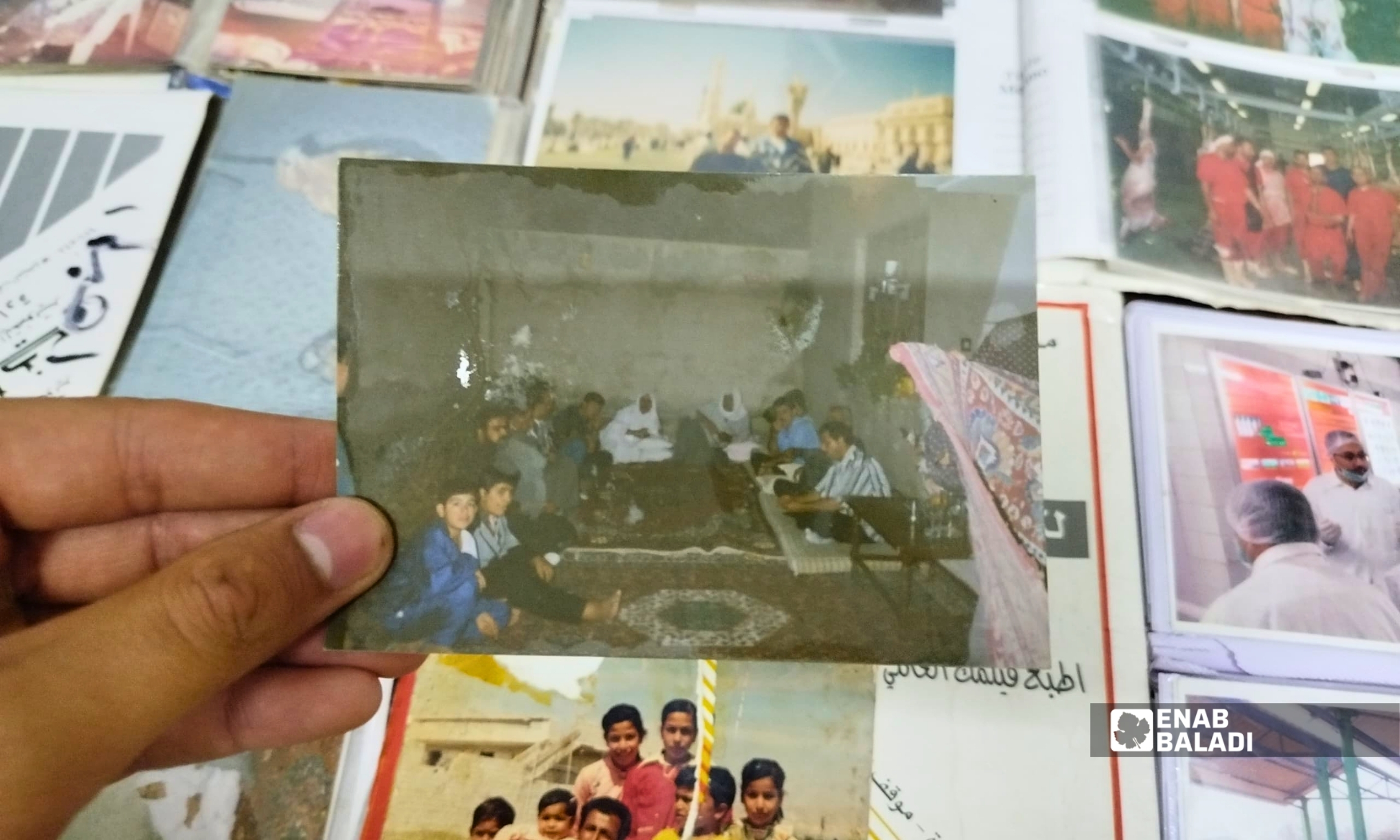 مجموعة من الصور العائلية القديمة لأهالٍ من داريا