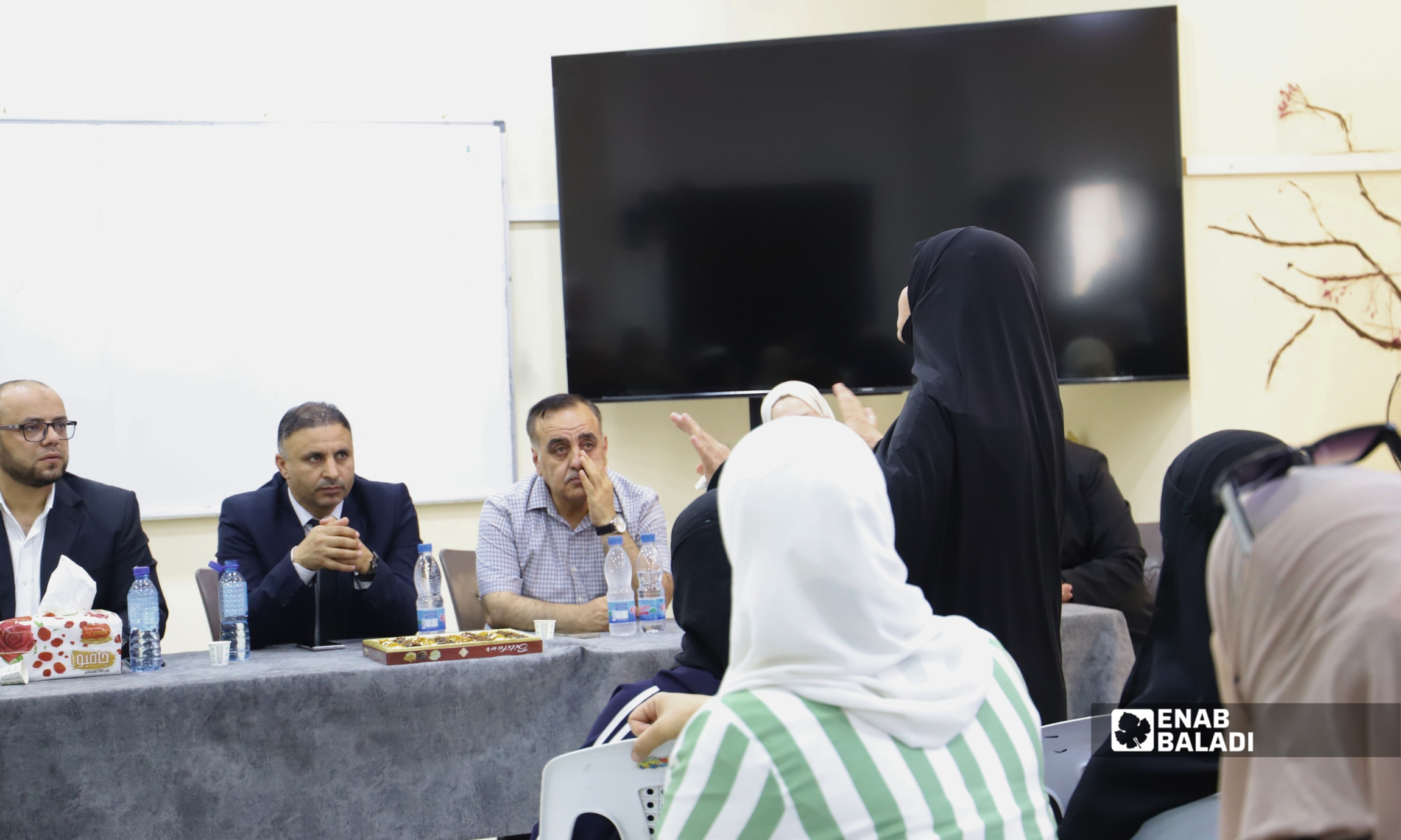 جلسة استماع إلى ناجيات وذوي ضحايا بحضور ممثلين عن الهيئة الوطنية للعدالة الانتقالية في داريا