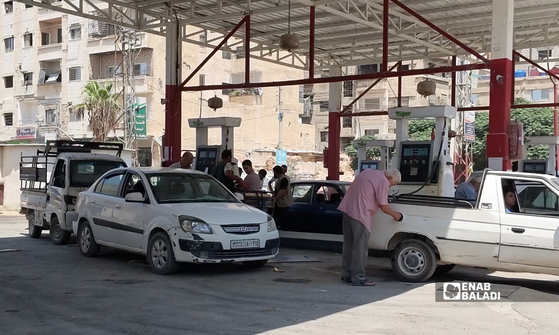 الازدحام يتراجع على محطة الناموس بداريا مع وصول دفعات جديدة من البنزين - 13 آب 2026 (عنب بلدي)