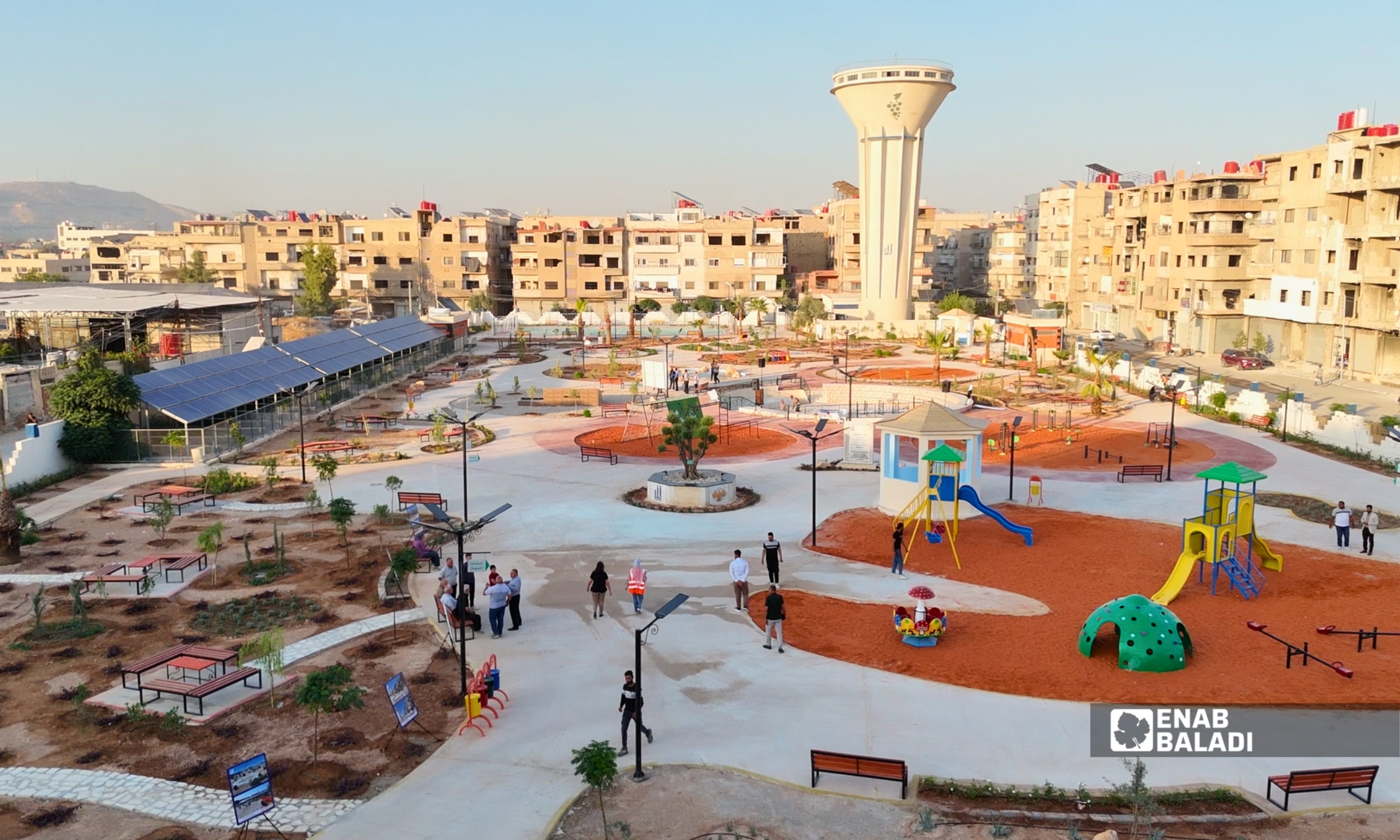 صورة جوية للحديقة العامة في داريا بعد إعادة تأهيلها وافتتاحها أمام الأهالي