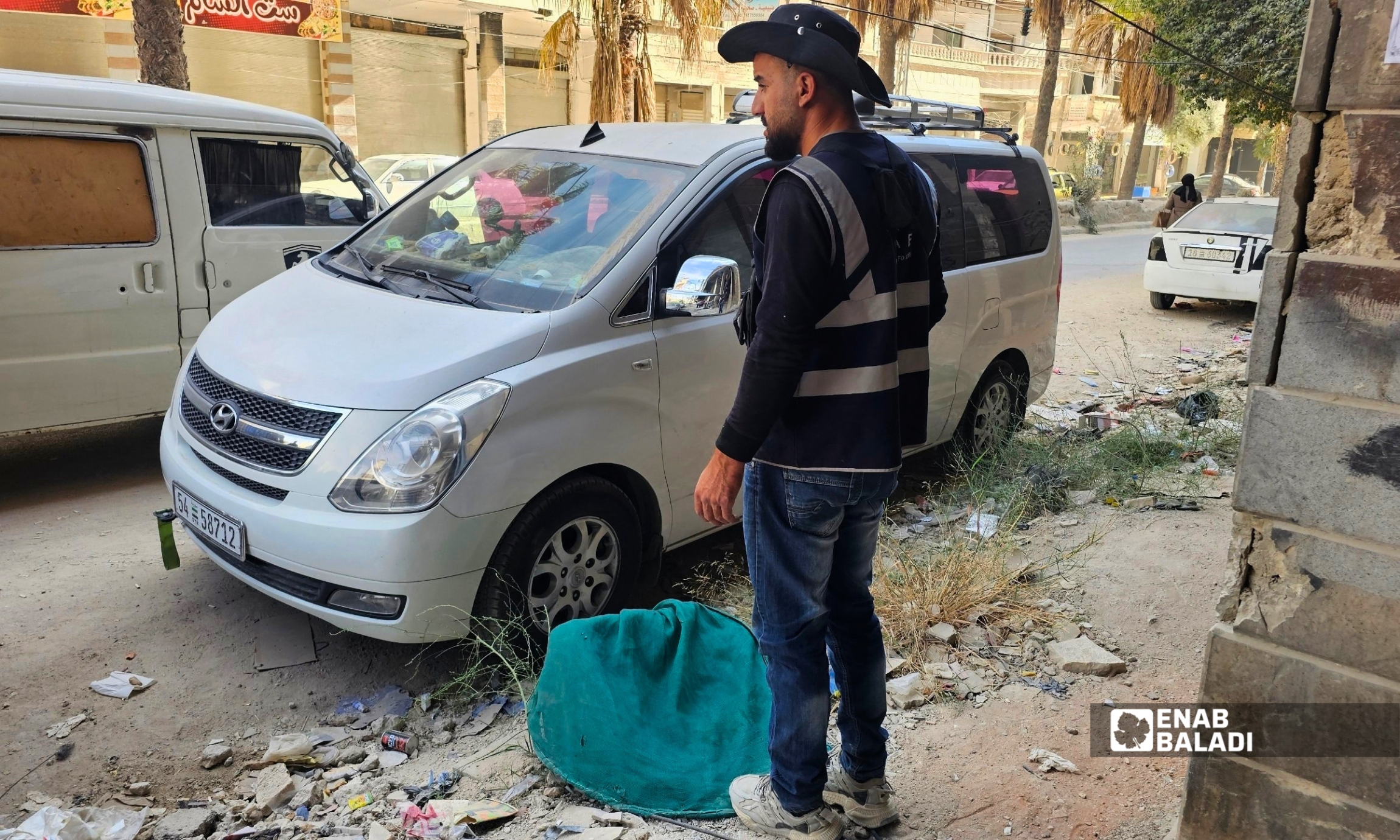 بعد حملة جمع الكلاب الشاردة في داريا.. مطالب بتكرارها وتوسيع المناطق المستهدفة 19 فريق ملجأ «المدام سارة» خلال حملة جمع الكلاب الشاردة في داريا