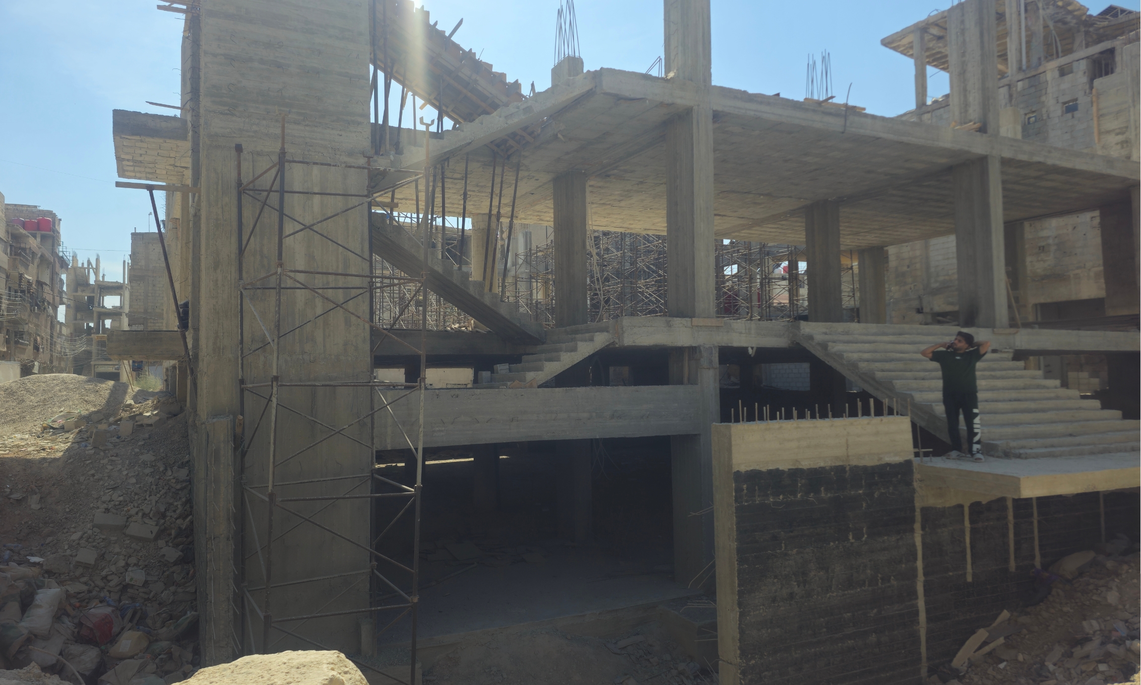 بناء الجامع الكبير غير المكتمل في مدينة داريا