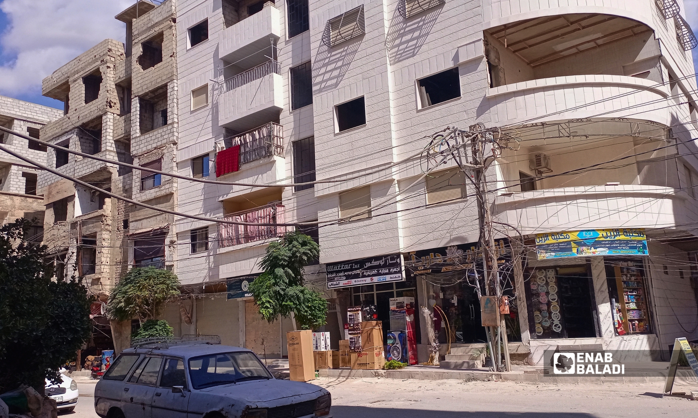 أسلاك الكهرباء قرب حديقة المهندسين في منطقة الشاميات بداريا