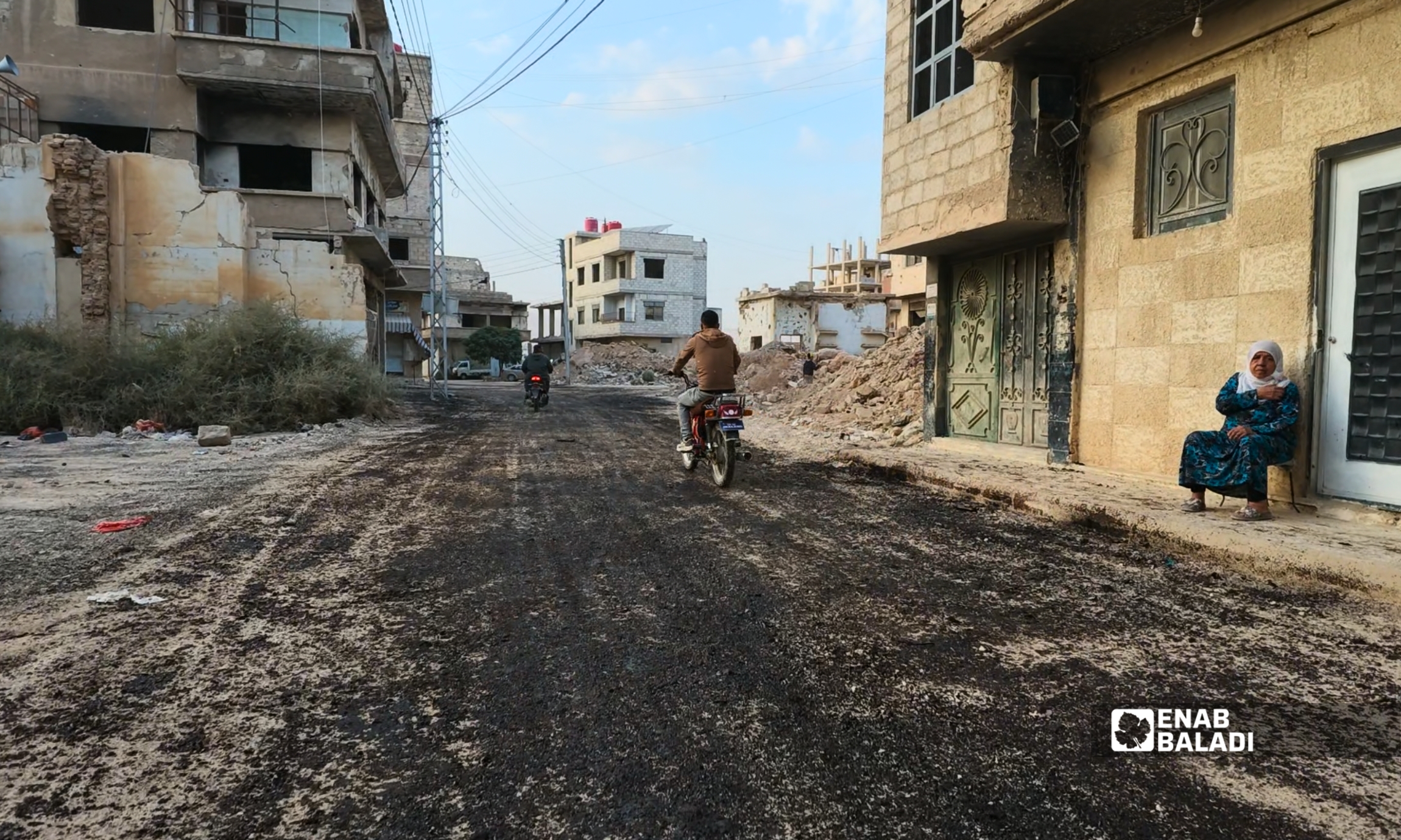 أعمال تزفيت حارة مجوهرات الغوطة في مدينة داريا
