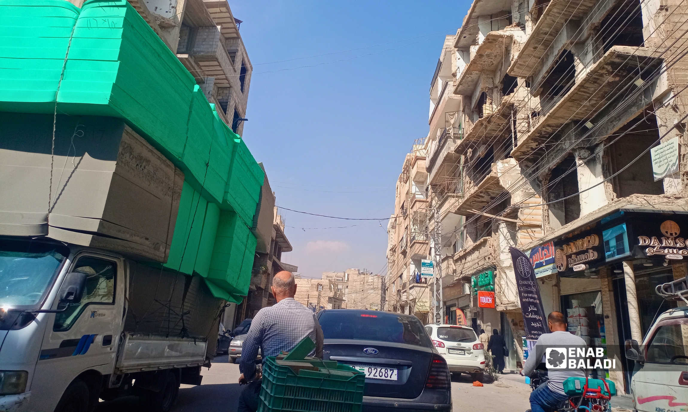 شبكة الكهرباء في شارع الثورة في مدينة داريا