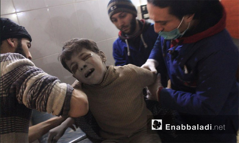 Child injured due to the shelling in the town of Hamouriyah in Eastern Ghouta - 9 January 2018 (Enab Baladi)