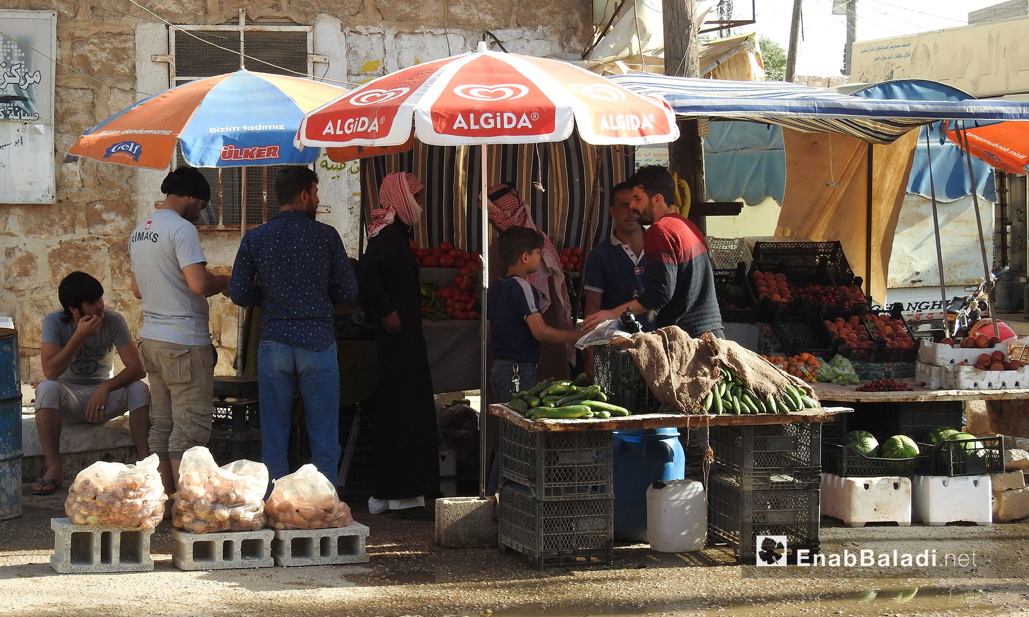 A tour in the markets of the city of Mare’, the 4th day of Ramadan, in the northern countryside of Aleppo – May 20, 2018 (Enab Baladi)