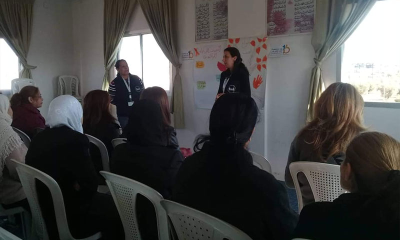 A photo from the activities of the campaign of "16 Days of Combatting Violence against Women" in Swaida - 10 December 2018 (Official Facebook page of the Syrian Family Planning Association - SFPA)