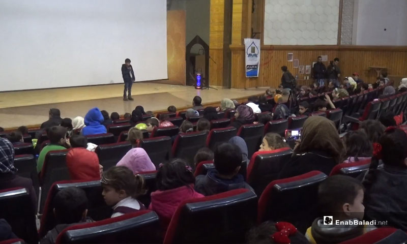 Shadow theater activities at the Cultural Center in Idlib - December 6, 2018 (Enab Baladi)