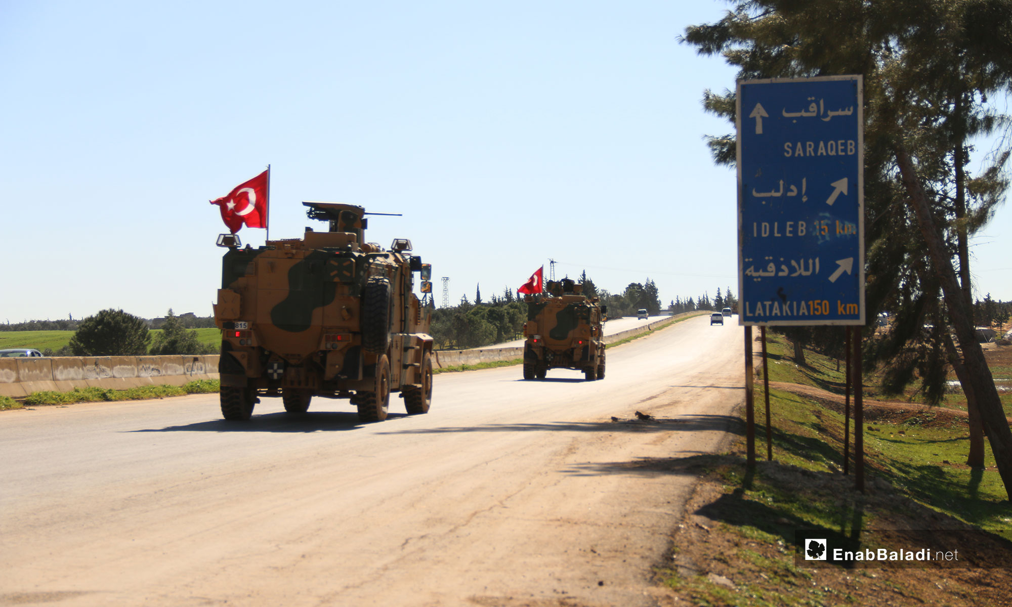 A Turkish patrol’s passage through Idlib governorate, hours after it entered the demilitarized zone under a Russian deal – March 8, 2019 (Enab Baladi)