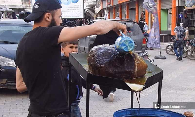 Liquorice drink vender of in the month of Ramadan - Azaz May 13, 2019 (Enab Baladi)