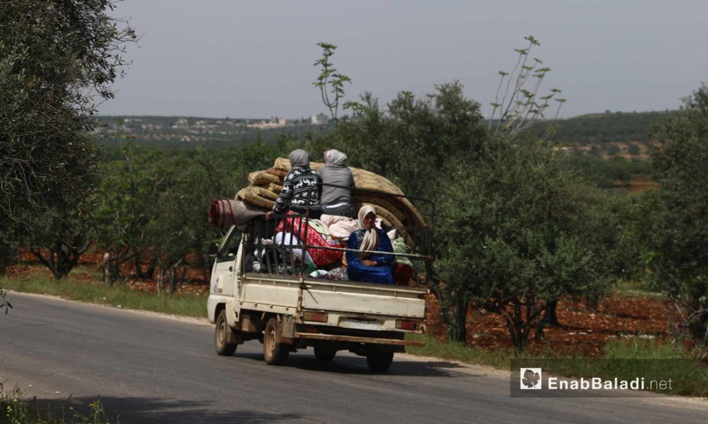 Families displaced from the rural parts of Hama and Idlib due to the extensive Russian aerial shelling – May 1, 2019 (Enab Baladi)