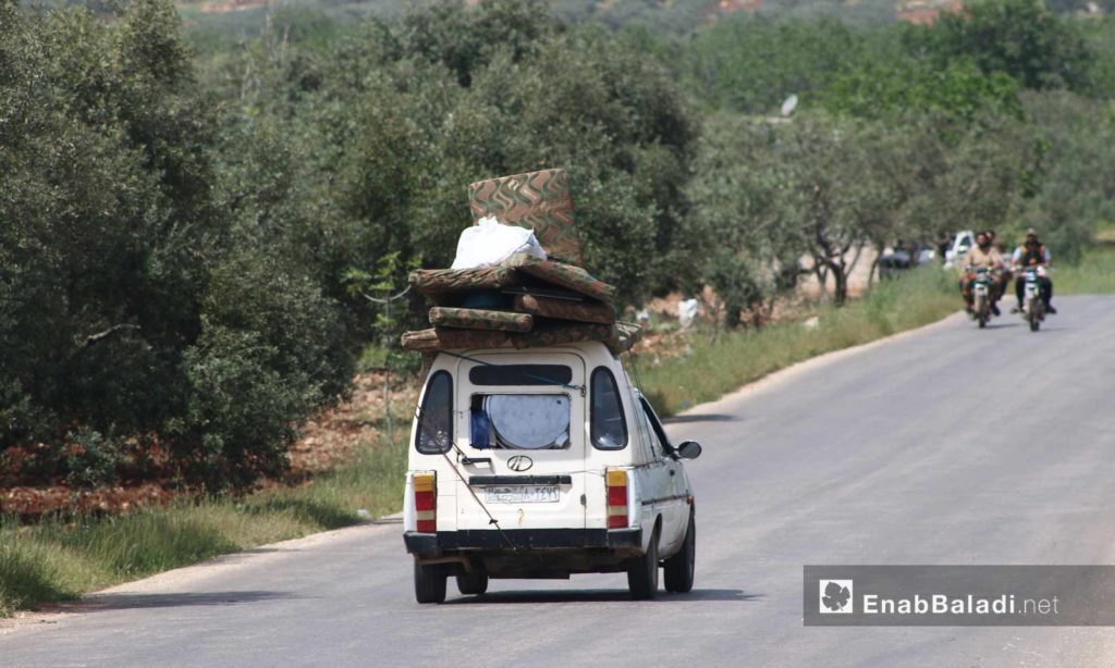 Families displaced from the rural parts of Hama and Idlib due to the extensive Russian aerial shelling – May 1, 2019 (Enab Baladi)