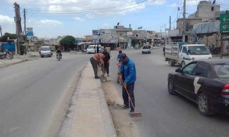 A campaign to clean the streets in the city of Atarib - 14 May 2019 (Atarib Local Council Facebook page)