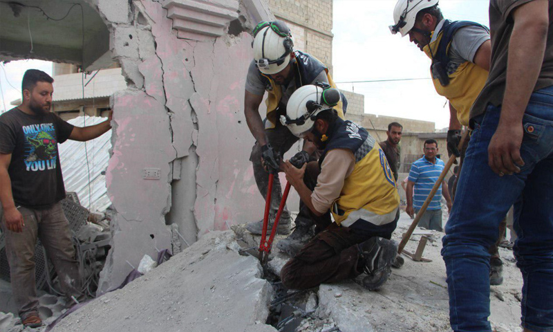 Members of Civil Defence ( White Helmets) pulling victims out of the rubble in the aftermath of aerial bombardment on Ma'ar Shoreen, rural Idlib- July 16, 2019 ( Civil Defense )