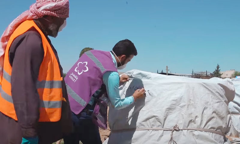 Violet Organization workers making compost in the province of Idlib- 23 October 2019 (Violet Organization)