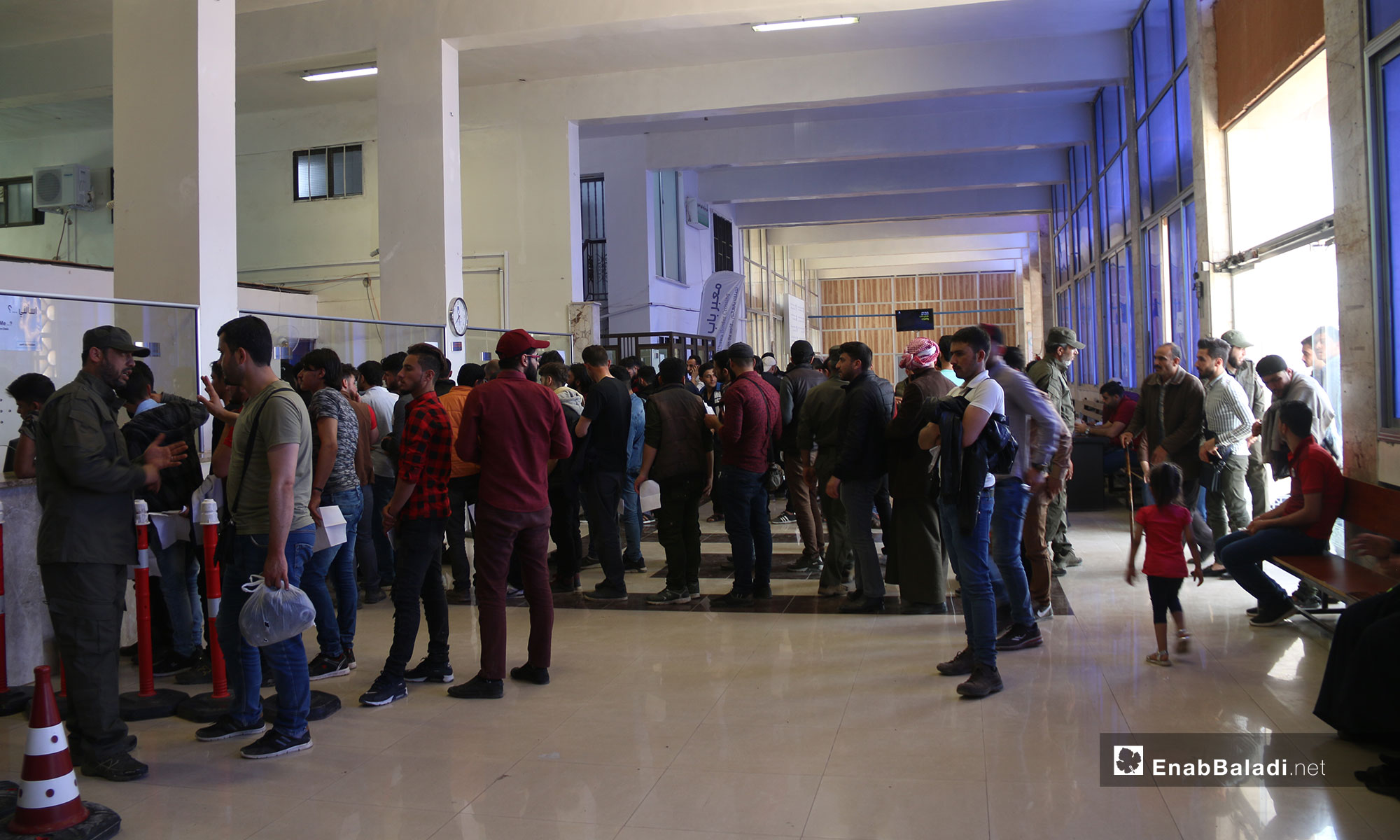 Syrian refugees flocked to Syria from Turkey for Eid through Bab al-Hawa border crossing - 21 May 2019 (Enab Baladi)