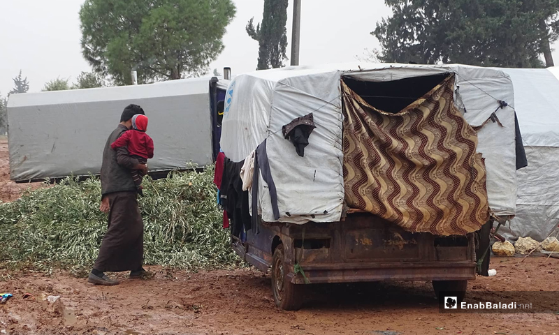 Hasan al-Hamad’s mobile tent in the random refugee camp of Shakir near the city of Azaz in the northwestern countryside of Aleppo - December 25, 2019 (Enab Baladi)