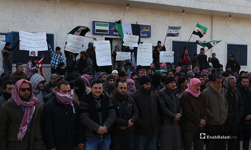 Residents of Qabasin town in the northern countryside of Aleppo staged a sit-in to overthrow the local council - 10 February 2020 (Enab Baladi)
