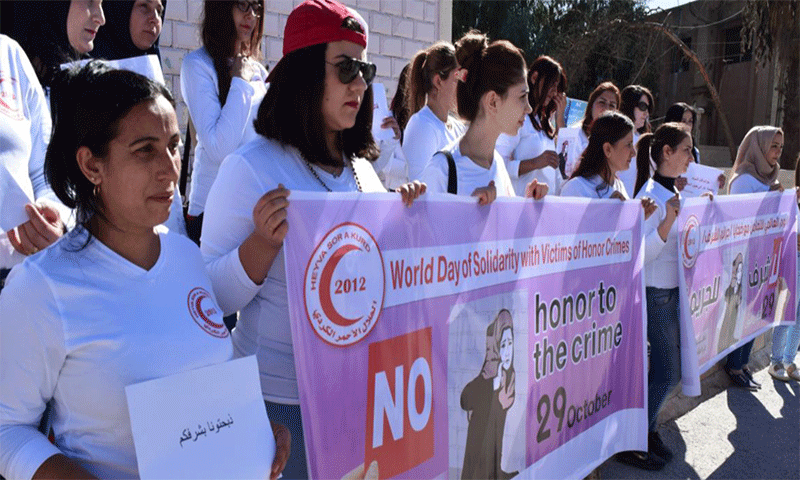 A stand organized by Women's Coordination of the Kurdish Red Crescent on the International Solidarity Day for Victims of "honor killings", on October 2018-(Kurdish Red Crescent)