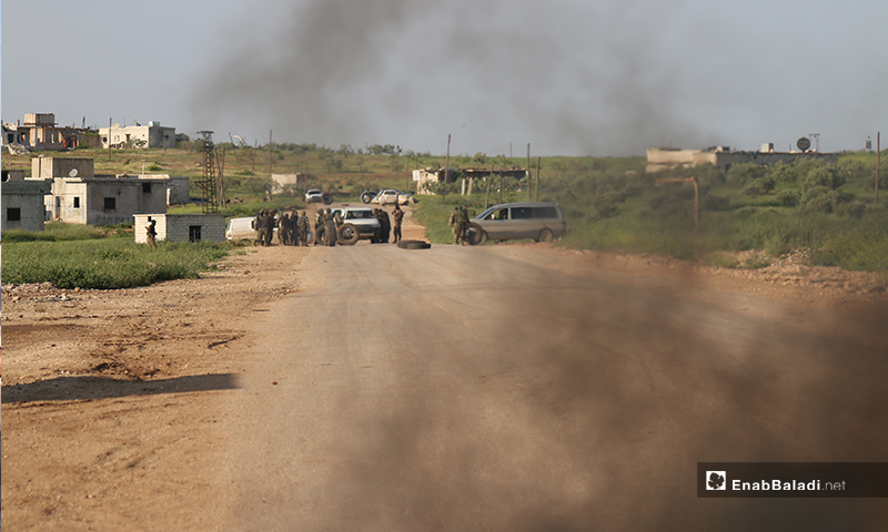 Civilians sat in protest on the road between Maaret Elnaasan and Mizanaz and burned tires to prevent the passage of any truck heading to the Syrian-regime controlled areas, but Hayat Tahrir al-Sham set up a checkpoint before them - 27 April 2020 (Enab Baladi)
