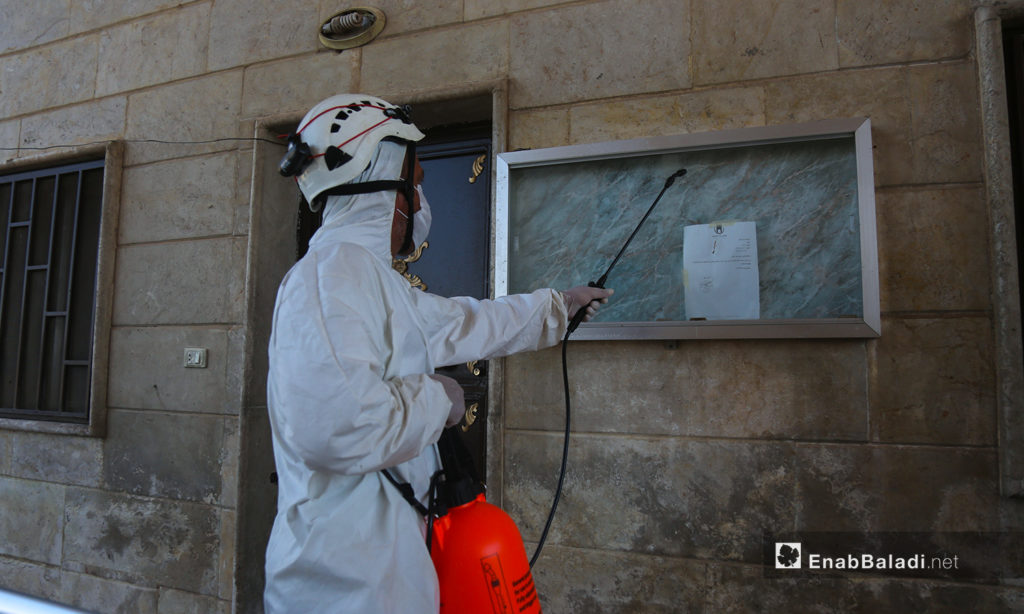 The "Syria Civil Defence" teams have mobilized to disinfect the "Bab al-Hawa" border crossing – 10 July 2020 (Enab Baladi / Yousef Ghuraibi)