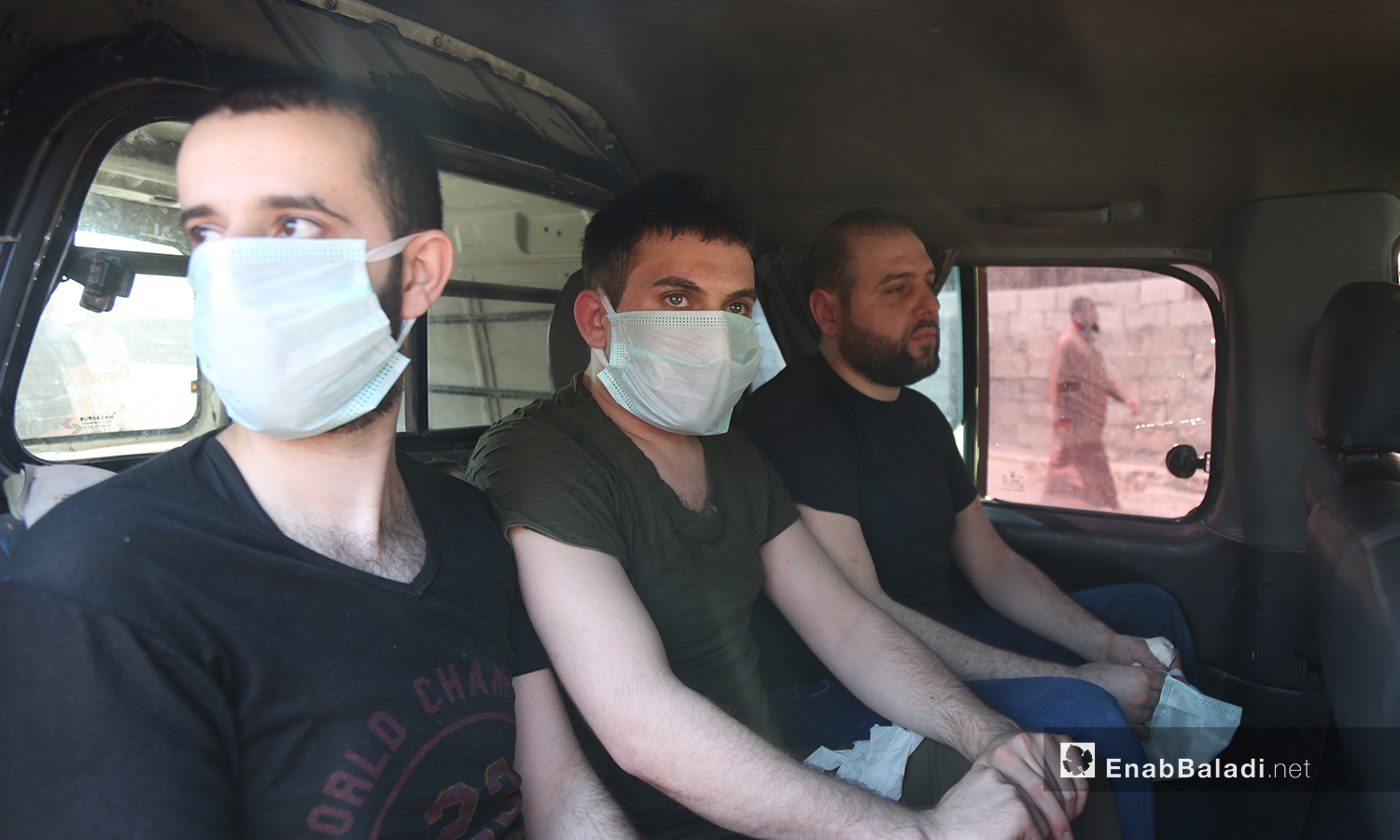 A prisoners’ exchange operation between the Hay’ at Tahrir al-Sham (HTS) and the Syrian regime – 12 August 2020 (Enab Baladi / Yousef Ghuraibi)