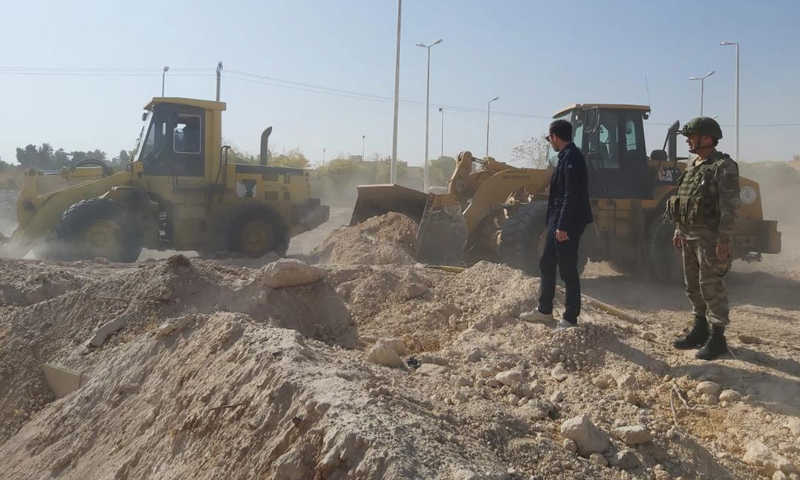 Turkish machinery removing the rubble in Tal Abyad and Ras al-Ain, northeastern Syria (Anadolu Agency)