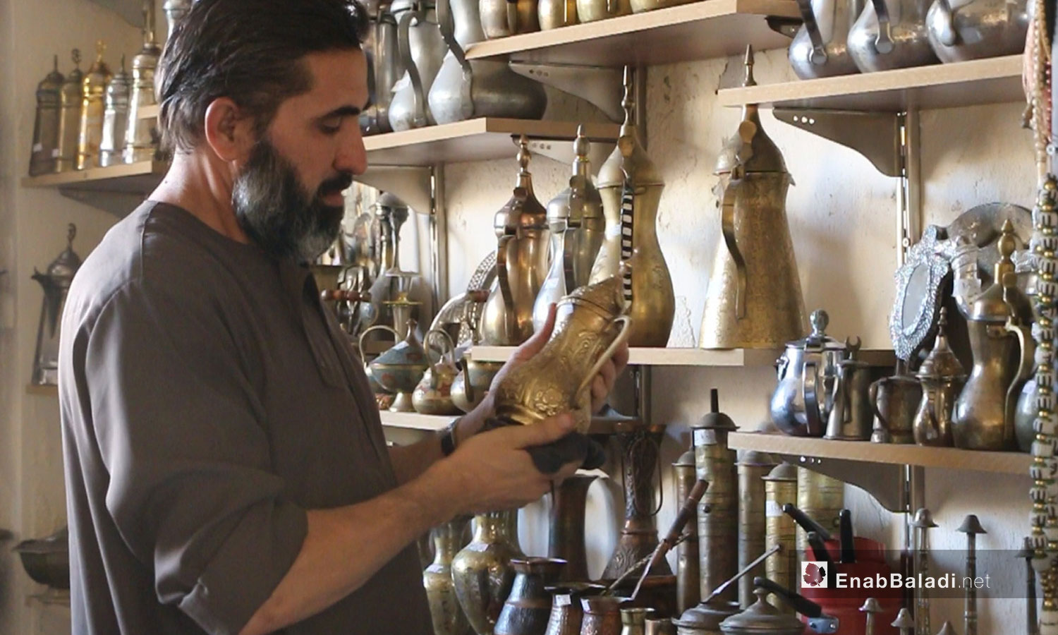 Antiques selling shop in Idlib city - 18 August 2020 (Enab Baladi / Anas al-Khouli)