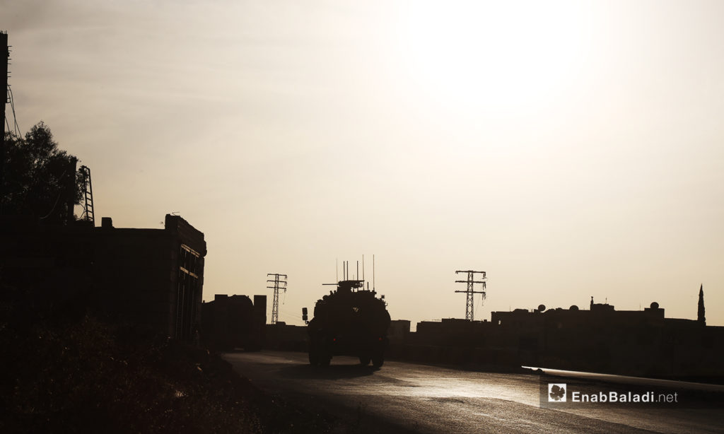 Turkish military vehicles evacuate a military observation post in northern Hama heading to the village of Kokfeen in Jabal al-Zawiya, south of Idlib - 20 October 2020 (Enab Baladi / Yousef Ghuraibi)